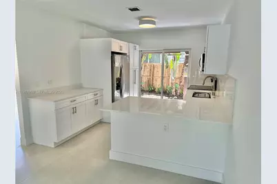 12125 NE 7th Ave, North Miami, FL 33161 - Photo 6