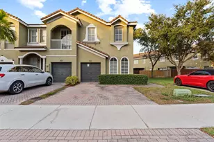 2537 SE 15th Ct, Homestead, FL 33035 - Photo 2