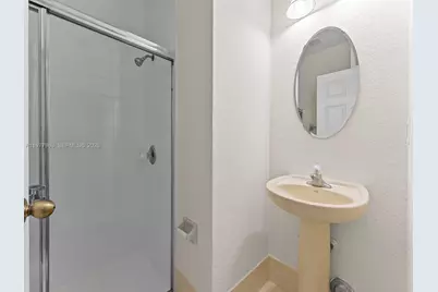 2537 SE 15th Ct, Homestead, FL 33035 - Photo 16