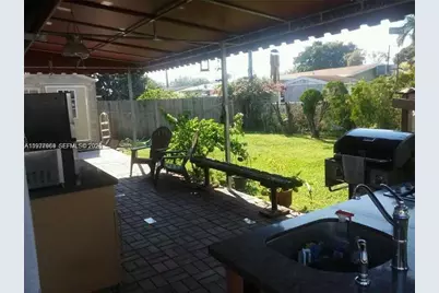 2512 Island Dr, Miramar, FL 33023 - Photo 12