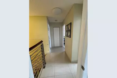 2385 W 69th St #2385-A, Hialeah, FL 33016 - Photo 14
