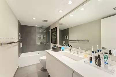 881 Ocean Dr #7D, Key Biscayne, FL 33149 - Photo 20