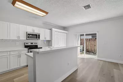 2209 SE 24th Pl #2209, Homestead, FL 33035 - Photo 10