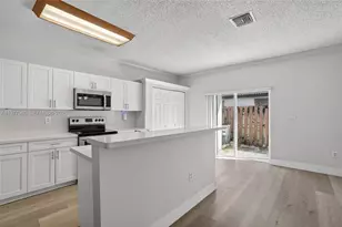 2209 SE 24th Pl, Homestead, FL 33035 - Photo 10