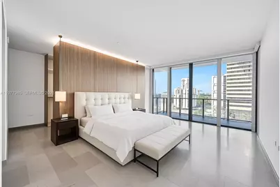 88 SW 7th St #806, Miami, FL 33130 - Photo 30