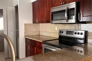 9502 SW 140th Ct, Kendall, FL 33186 - Photo 4