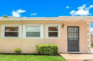 725 SW 12th Ave, Homestead, FL 33030 - Photo 1