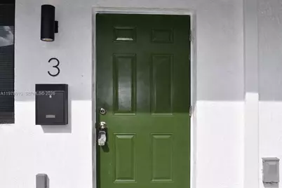 900 NW 8th Ave #3, Pompano Beach, FL 33060 - Photo 2