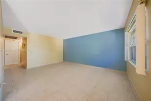 13455 SW 3rd St, Pembroke Pines, FL 33027 - Photo 10