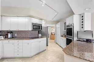 19667 Turnberry Way, Aventura, FL 33180 - Photo 4
