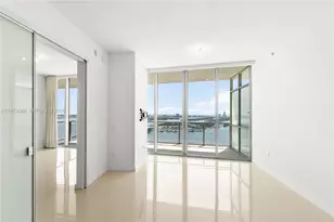 1100 Biscayne Blvd, Miami, FL 33132 - Photo 12