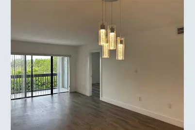 8879 Fontainebleau Blvd #204, Miami, FL 33172 - Photo 2