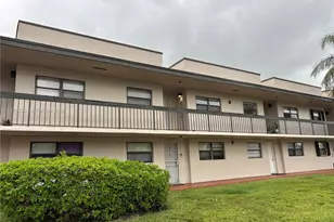8879 Fontainebleau Blvd, Miami, FL 33172 - Photo 12