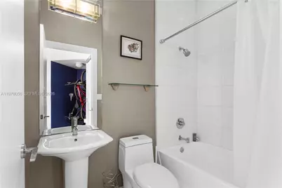 2020 N Bayshore Dr #PH 4702, Miami, FL 33137 - Photo 56