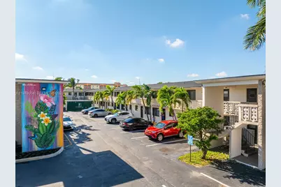 1310 W 29th St #37, Hialeah, FL 33012 - Photo 4