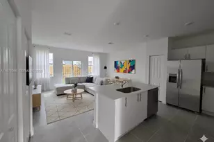 300 SE 10th Ct, Florida City, FL 33034 - Photo 2