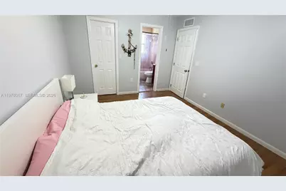 11249 SW 33rd Cir Pl, Miami, FL 33165 - Photo 12