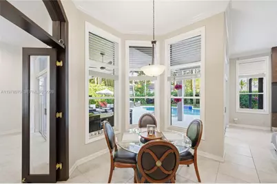 1397 Victoria Isle Dr, Weston, FL 33327 - Photo 16