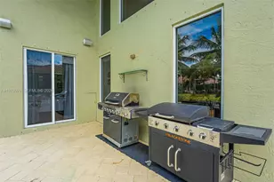 10221 Blue Palm St, Plantation, FL 33324 - Photo 54