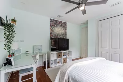10221 Blue Palm St, Plantation, FL 33324 - Photo 30