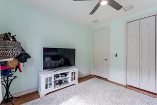 10221 Blue Palm St, Plantation, FL 33324 - Photo 48