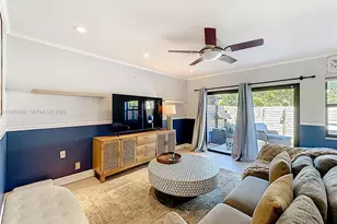 2128 NE 9th Ave, Wilton Manors, FL 33305 - Photo 10