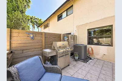 2128 NE 9th Ave, Wilton Manors, FL 33305 - Photo 30