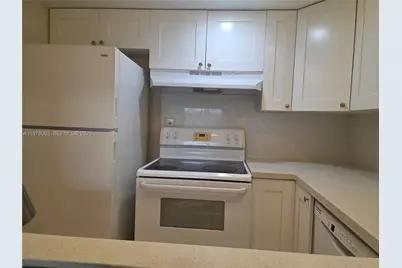 9688 Fontainebleau Blvd #307, Miami, FL 33172 - Photo 14