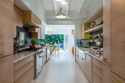 330 Gulf Rd, Key Biscayne, FL 33149 - Photo 18