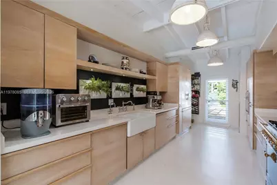 330 Gulf Rd, Key Biscayne, FL 33149 - Photo 22