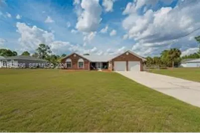 5018 E Hummingbird Dr, Labelle, FL 33935 - Photo 2