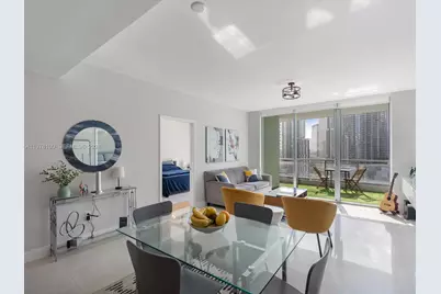 90 SW 3rd St #2015, Miami, FL 33130 - Photo 2