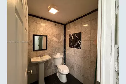 6850 NW 77th Ct #6850, Medley, FL 33166 - Photo 6