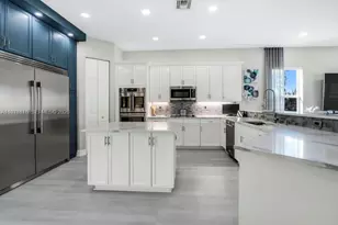 4724 SW 195th Way, Miramar, FL 33029 - Photo 4