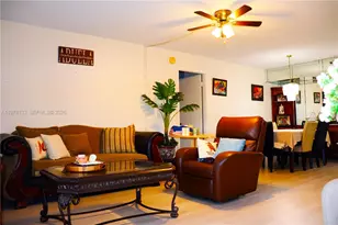 900 St Charles Pl, Pembroke Pines, FL 33026 - Photo 6