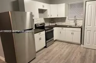 842 SW 3rd St, Miami, FL 33130 - Photo 2