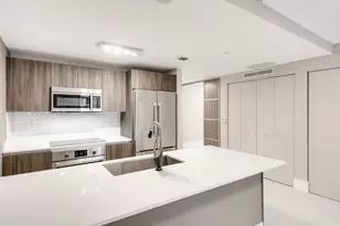 488 NE 18th St, Miami, FL 33132 - Photo 2