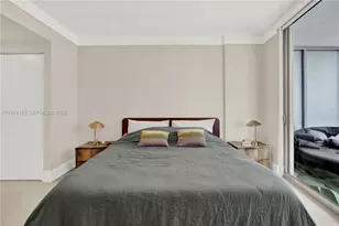 488 NE 18th St, Miami, FL 33132 - Photo 16