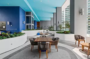 1300 Brickell Bay Dr, Miami, FL 33131 - Photo 18