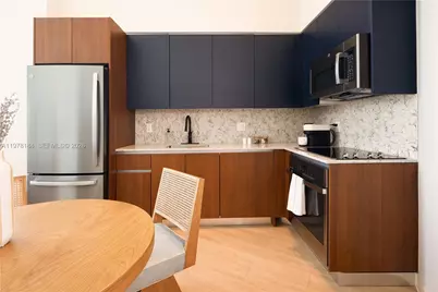 275 SW 6th St #507, Miami, FL 33130 - Photo 2