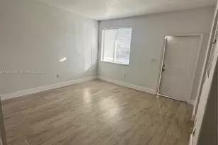 1481 SE 24th Ct, Homestead, FL 33035 - Photo 2