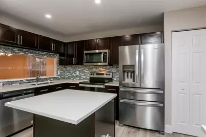 10837 NW 46th Dr, Coral Springs, FL 33076 - Photo 6