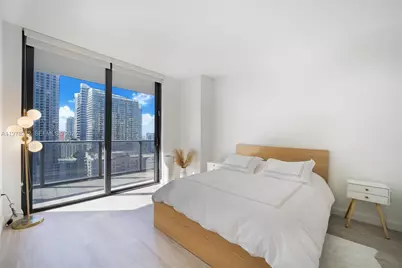 45 SW 9th St #1904, Miami, FL 33130 - Photo 6