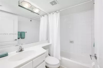1800 Sunset Harbour Dr #715, Miami Beach, FL 33139 - Photo 10