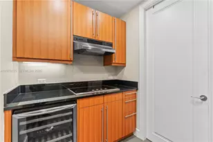 1425 Brickell Ave, Miami, FL 33131 - Photo 12
