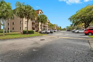 13701 SW 12th St, Pembroke Pines, FL 33027 - Photo 2