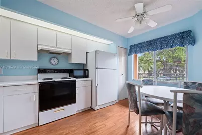 13701 SW 12th St #202A, Pembroke Pines, FL 33027 - Photo 12