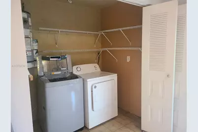 29 Seville Cir #4-49, Davie, FL 33324 - Photo 16