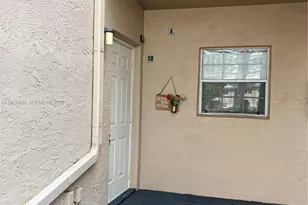 1701 NW 96th Terrace, Pembroke Pines, FL 33024 - Photo 2