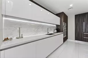 851 NE 1st Ave, Miami, FL 33132 - Photo 10